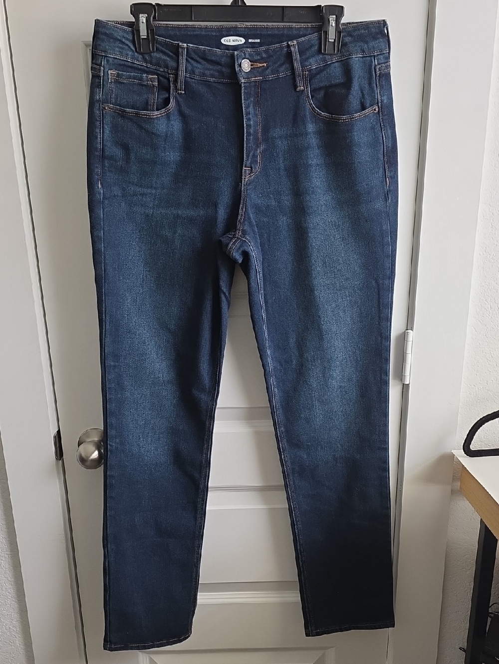 Old Navy Dark Blue Straight Jeans with Contrast Stitching Size 12 G031